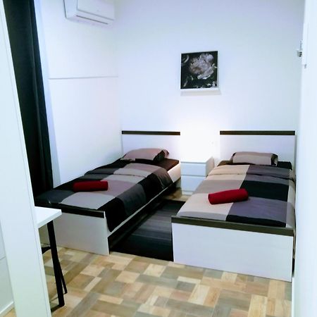 Zpula Center Studio Apartments Екстер'єр фото
