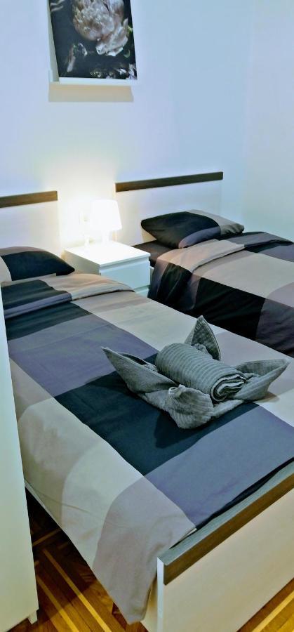 Zpula Center Studio Apartments Екстер'єр фото