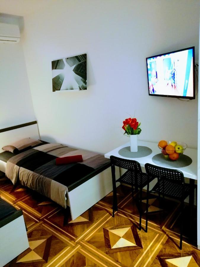Zpula Center Studio Apartments Екстер'єр фото