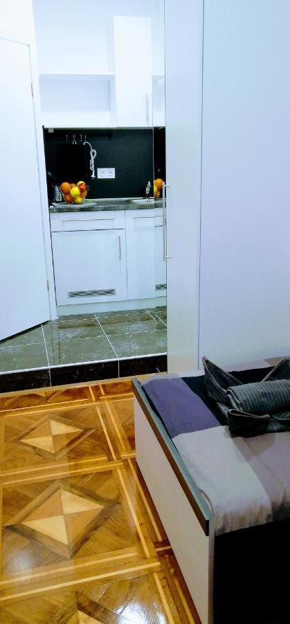 Zpula Center Studio Apartments Екстер'єр фото