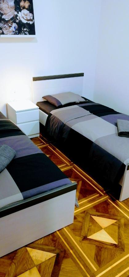 Zpula Center Studio Apartments Екстер'єр фото