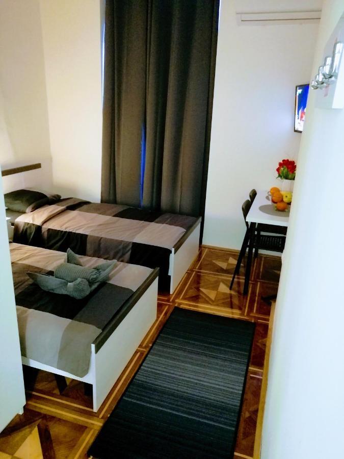 Zpula Center Studio Apartments Екстер'єр фото