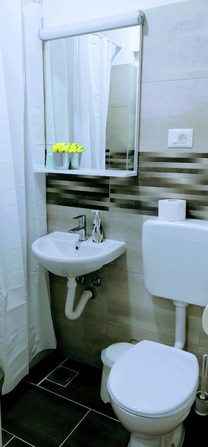 Zpula Center Studio Apartments Екстер'єр фото