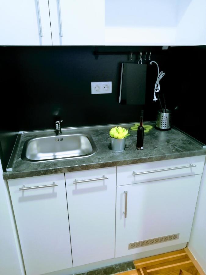 Zpula Center Studio Apartments Екстер'єр фото