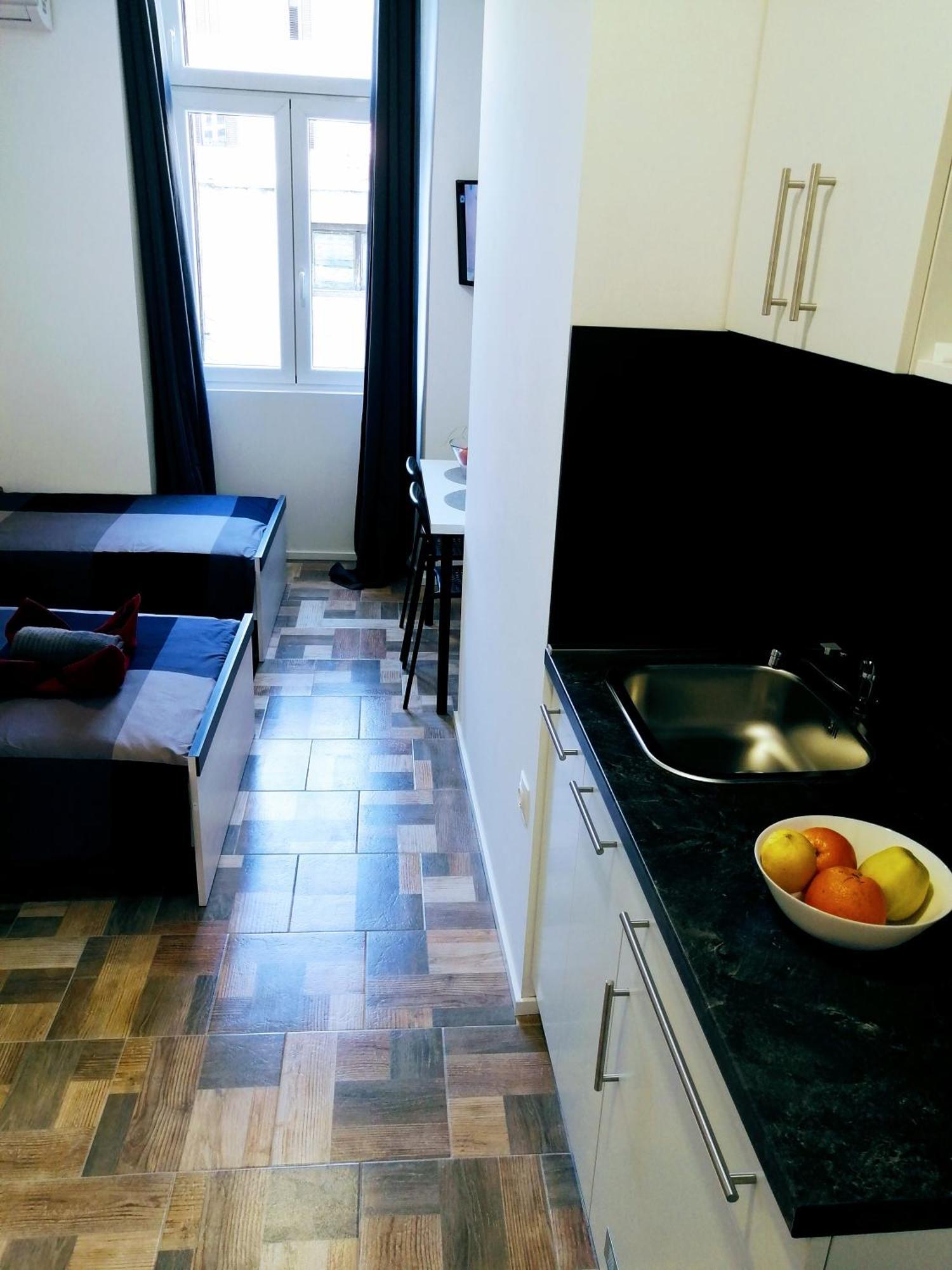 Zpula Center Studio Apartments Екстер'єр фото