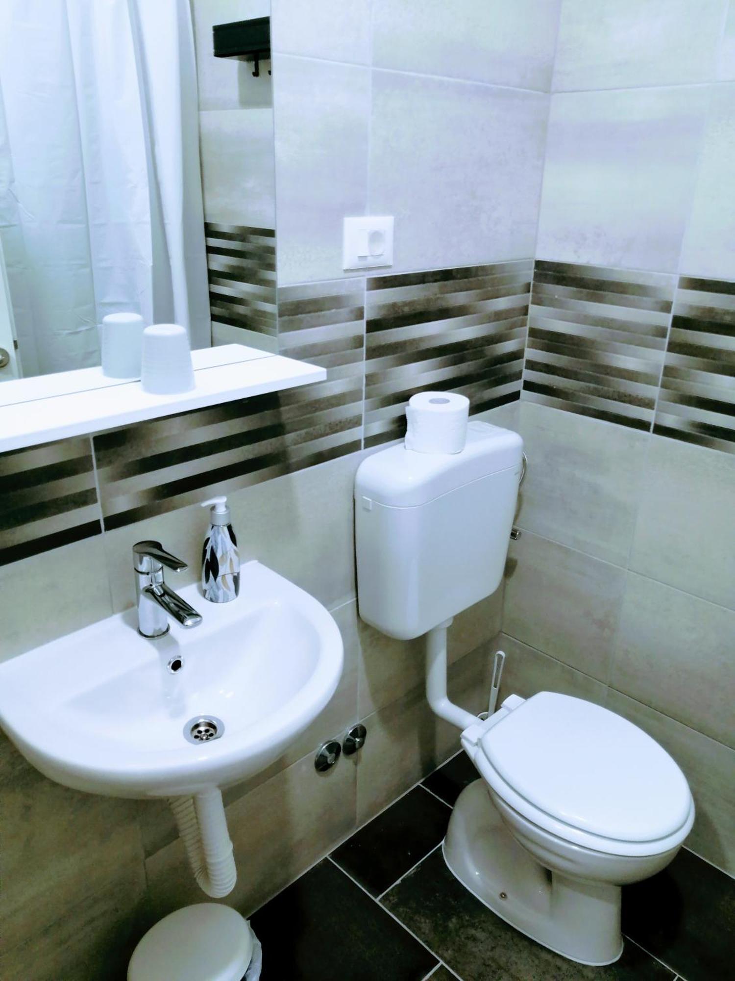 Zpula Center Studio Apartments Екстер'єр фото